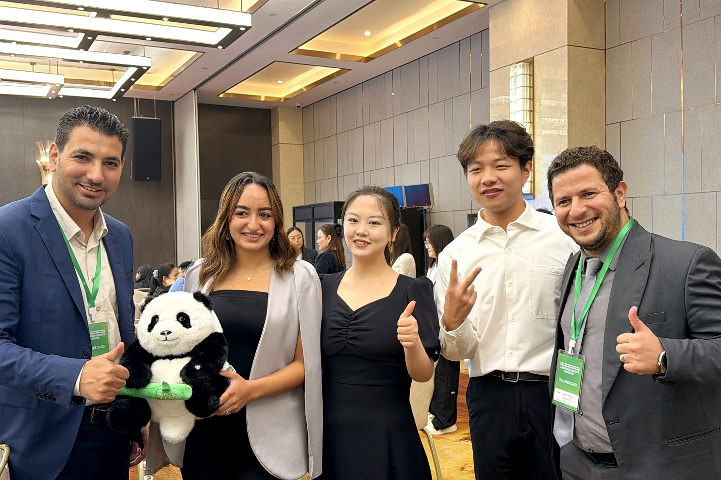 数智远航,链接全球|云图灵犀亮相上合组织国家绿色发展产业研修班园区行